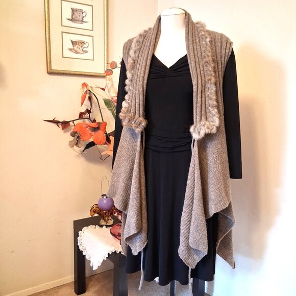 NWT Woman's I AM Sleeveless Asymmetric Hem Cashmere Cardigan Vest Sweater - Picture 4 of 9